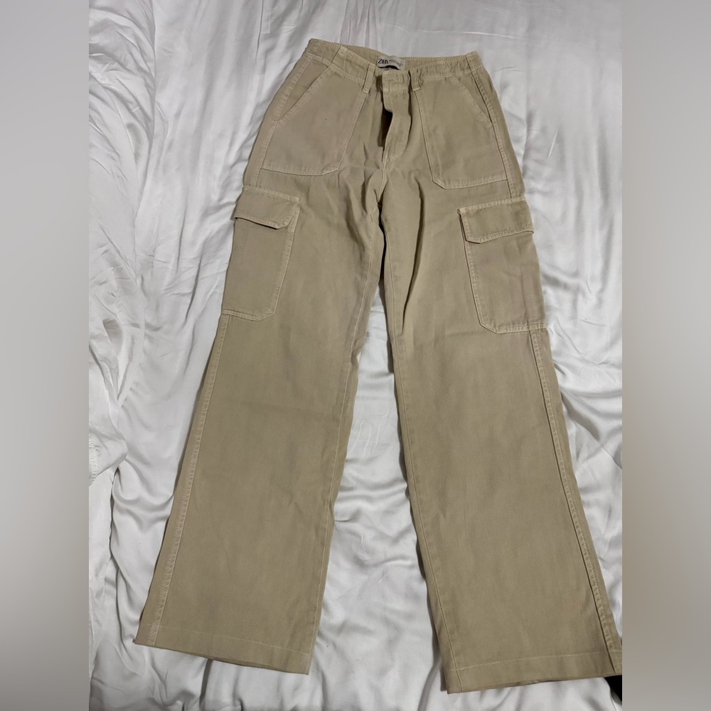 Zara Women’s Beige Cargo Pants